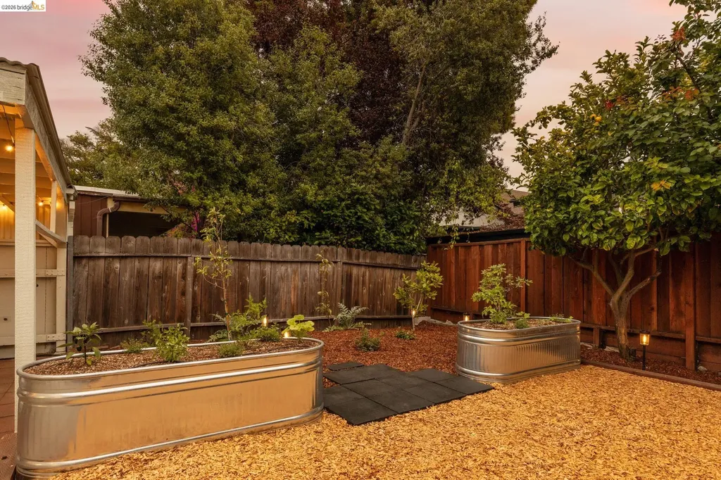 7232 Lincoln Avenue El Cerrito CA 94530