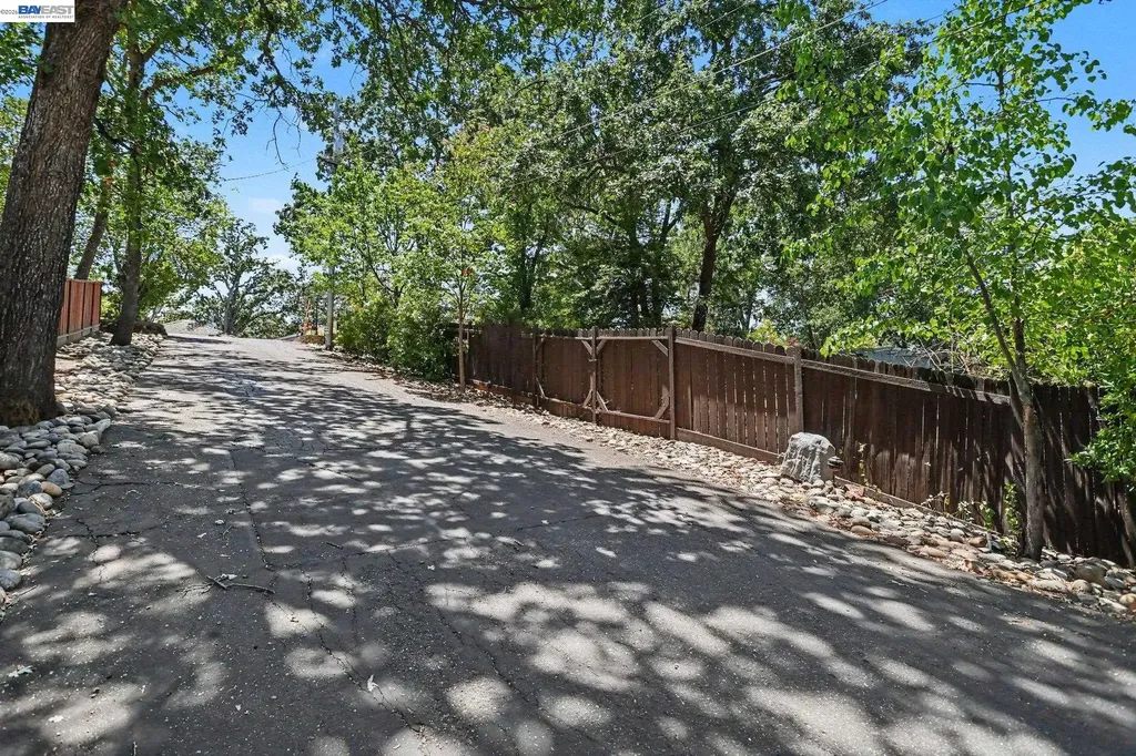 571 La Gonda Way Danville CA 94526