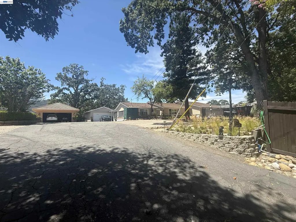 571 La Gonda Way Danville CA 94526