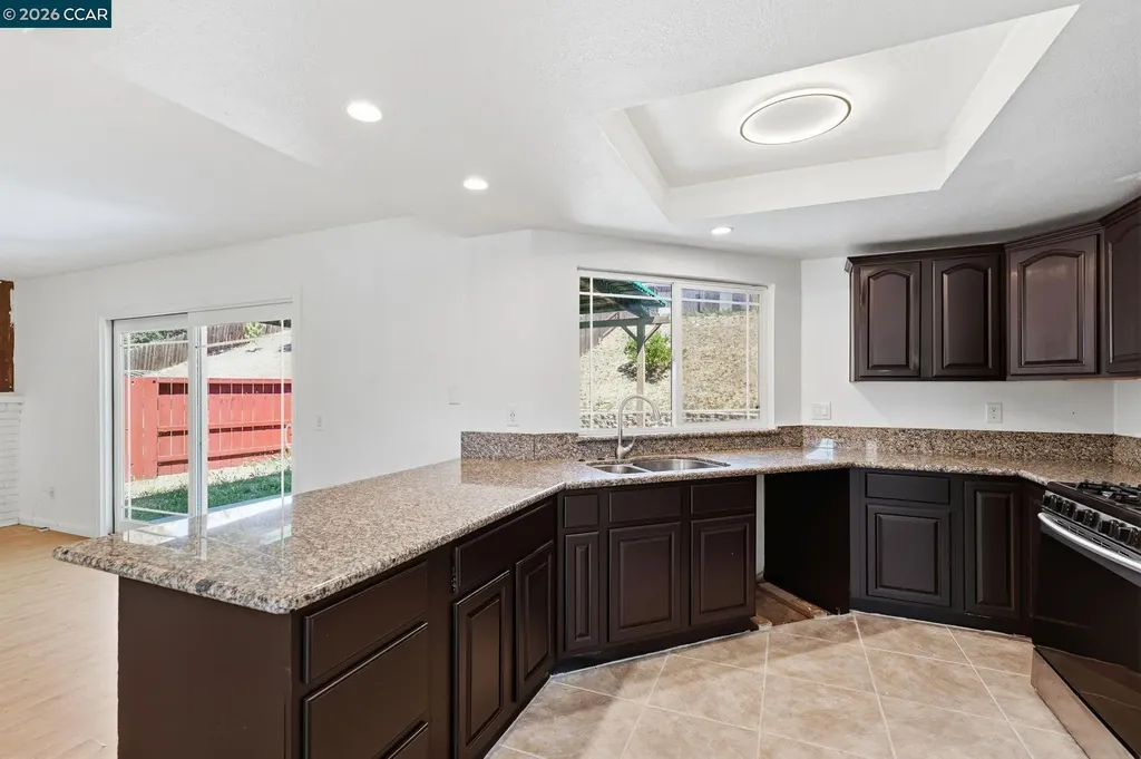 20 Buena Vista Pittsburg CA 94565