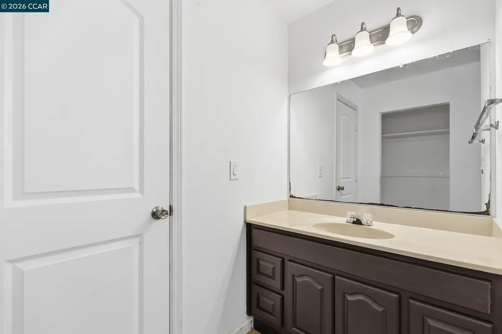 20 Buena Vista Pittsburg CA 94565