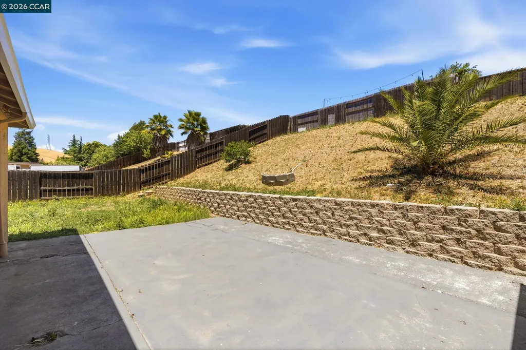 20 Buena Vista Pittsburg CA 94565