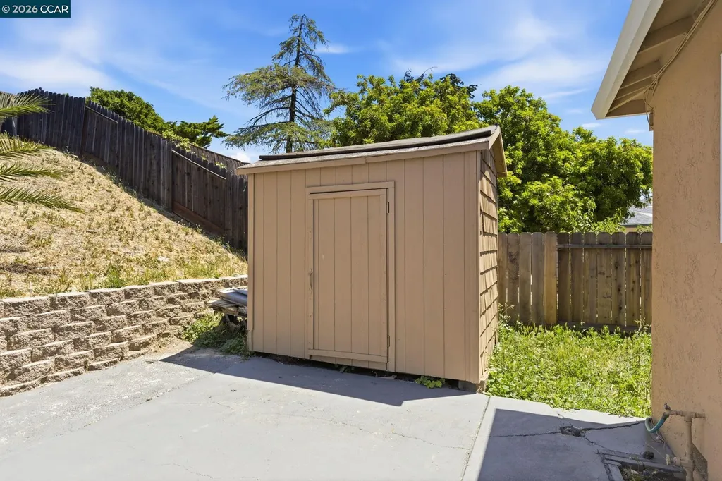 20 Buena Vista Pittsburg CA 94565