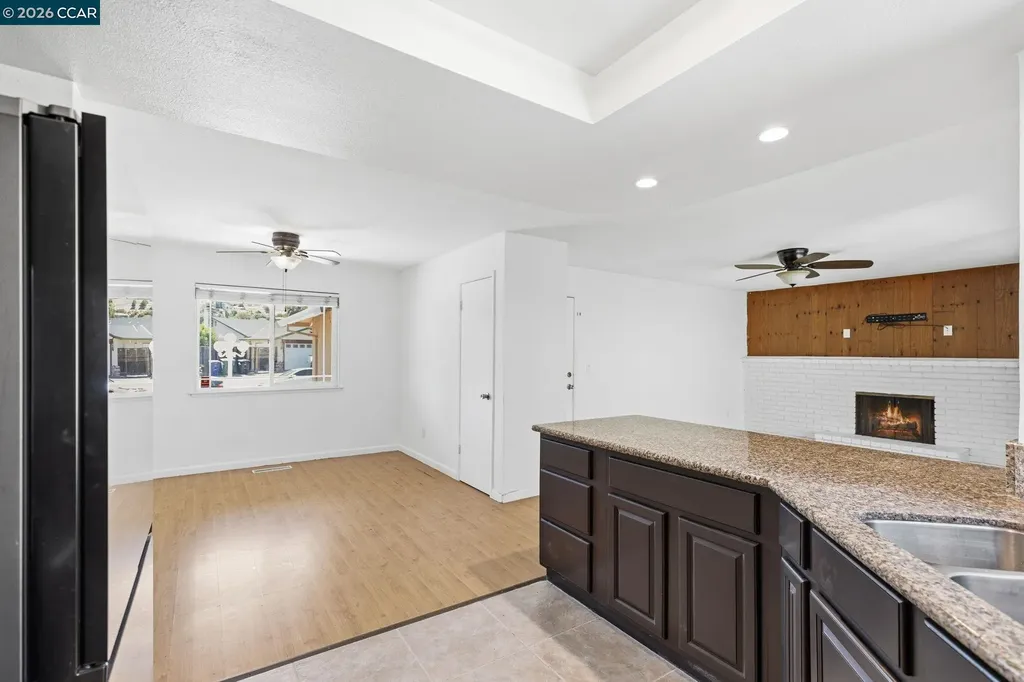 20 Buena Vista Pittsburg CA 94565