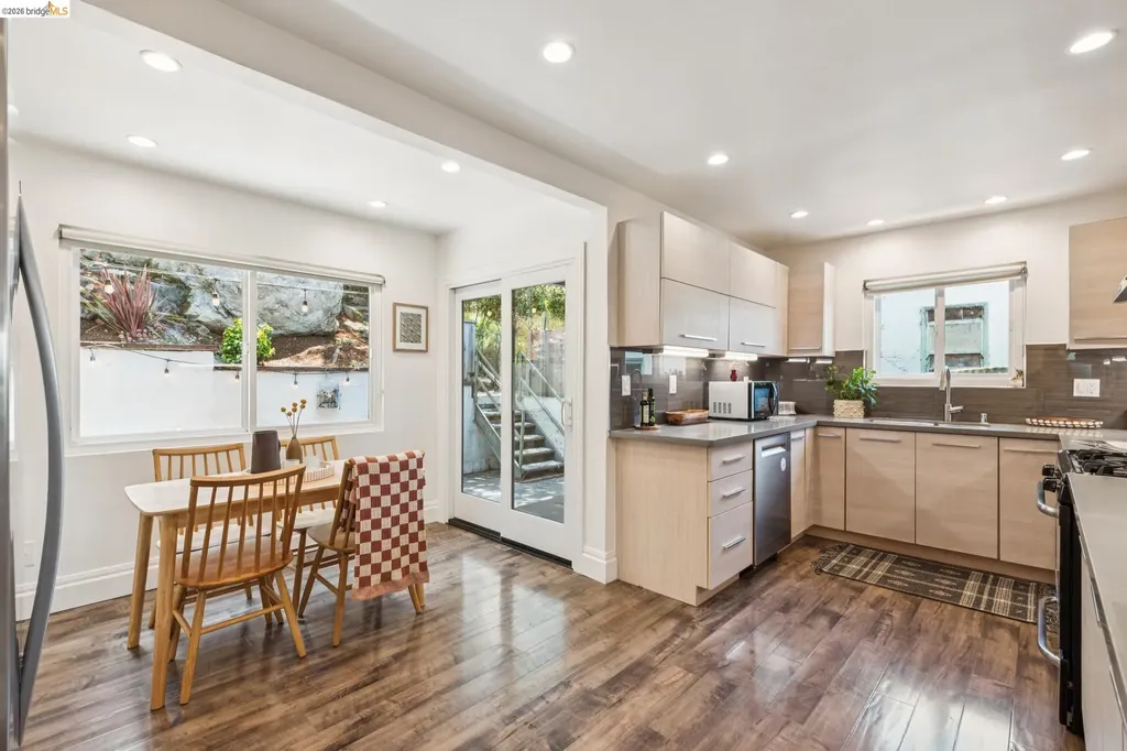 515 Vincente Avenue Berkeley CA 94707