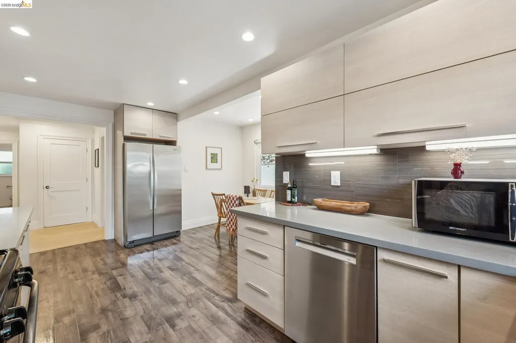 515 Vincente Avenue Berkeley CA 94707