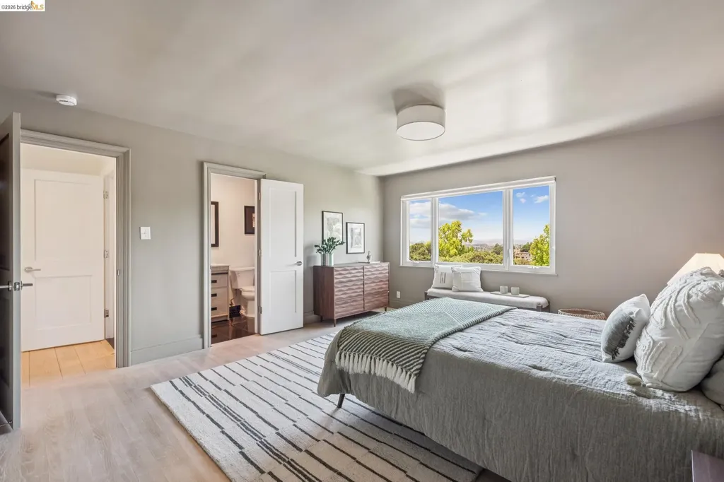 515 Vincente Avenue Berkeley CA 94707