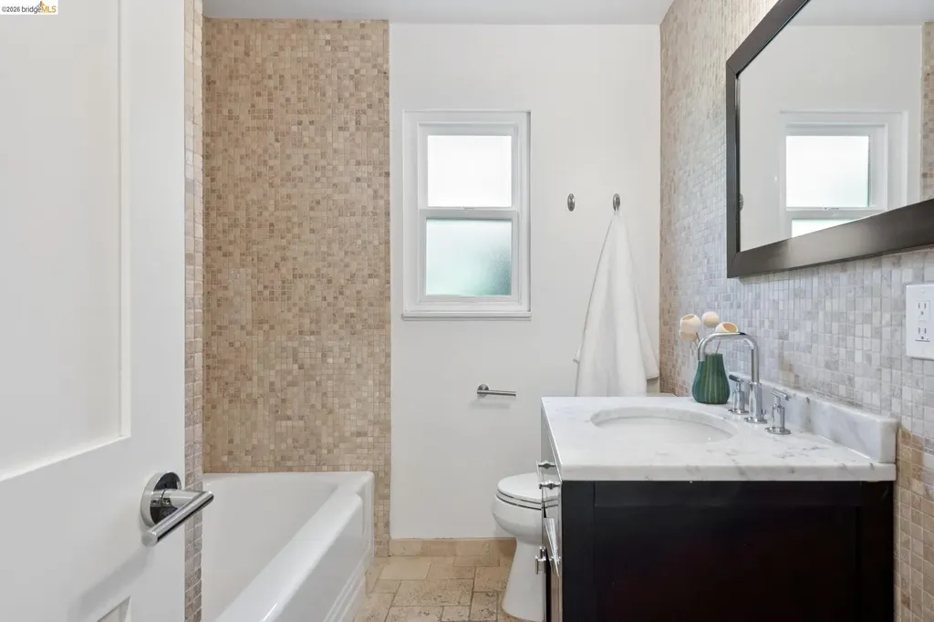515 Vincente Avenue Berkeley CA 94707