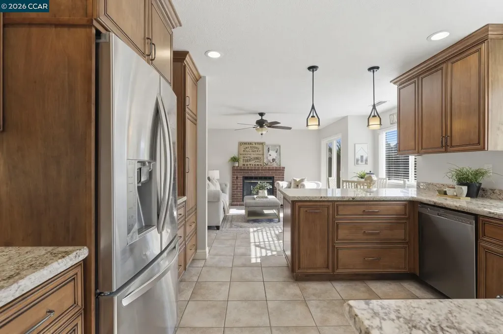 572 Shannon Drive Vacaville CA 95688