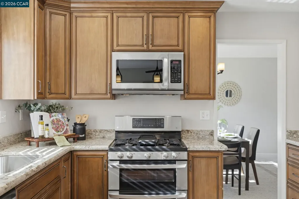 572 Shannon Drive Vacaville CA 95688