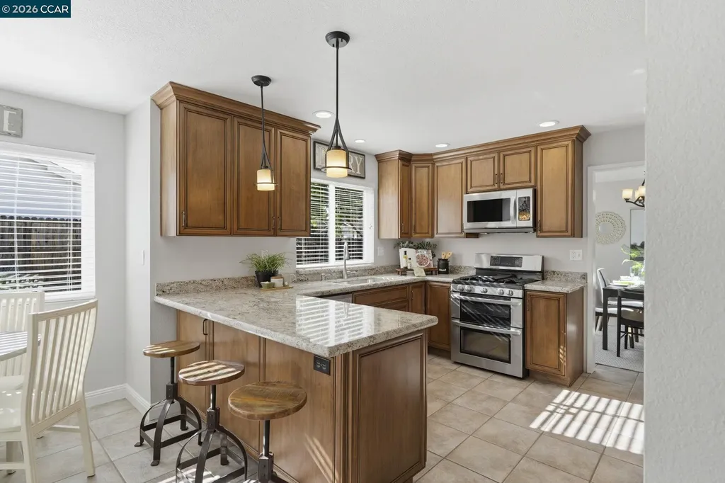 572 Shannon Drive Vacaville CA 95688
