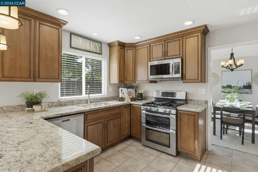 572 Shannon Drive Vacaville CA 95688