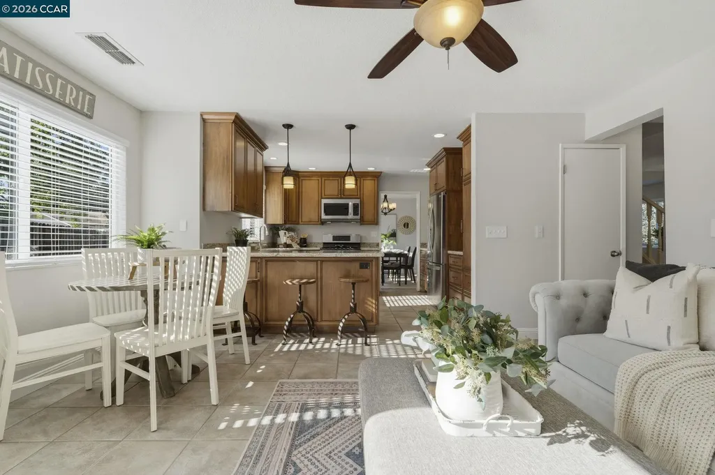 572 Shannon Drive Vacaville CA 95688