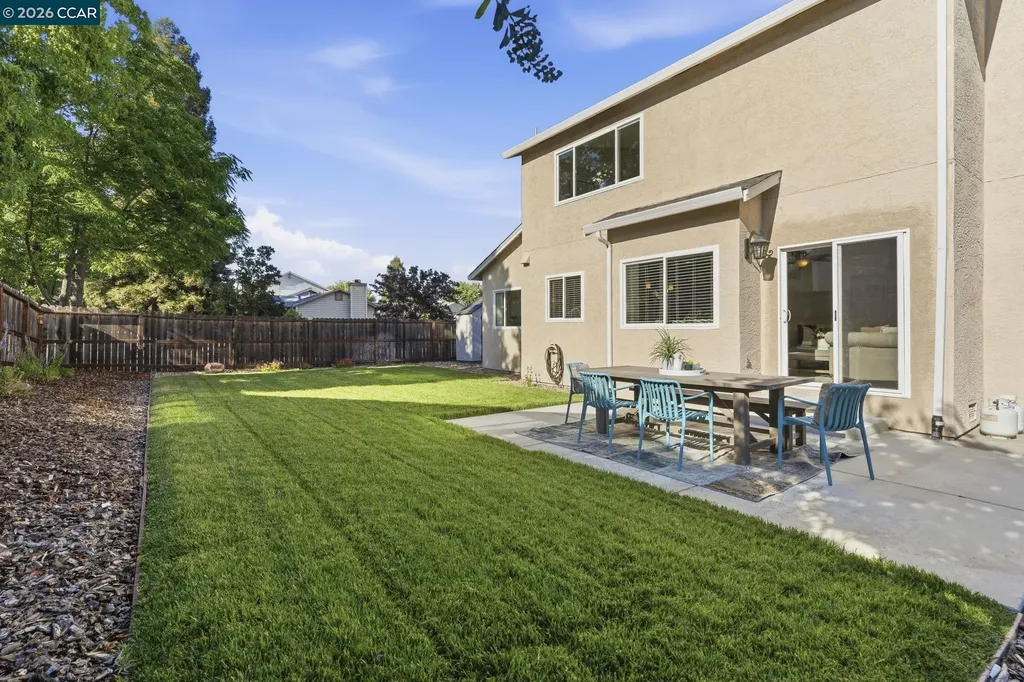 572 Shannon Drive Vacaville CA 95688