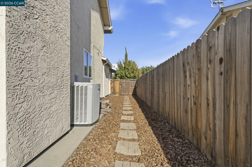 572 Shannon Drive Vacaville CA 95688