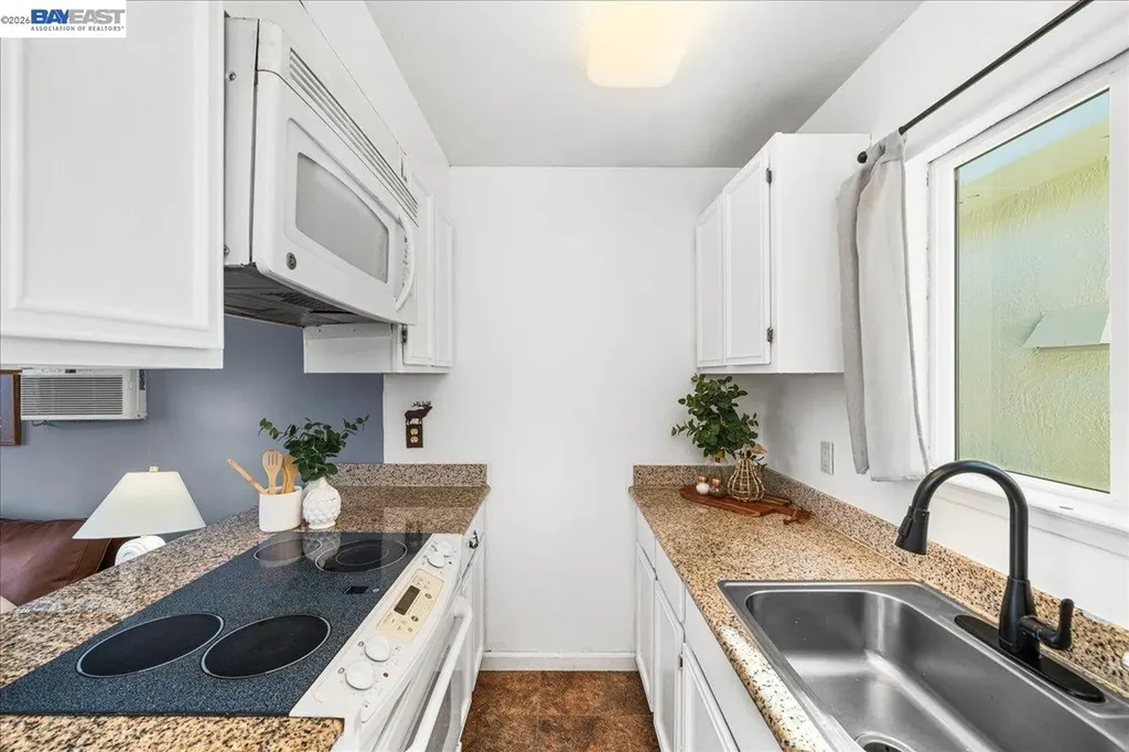 1844 Elm Street Livermore CA 94551