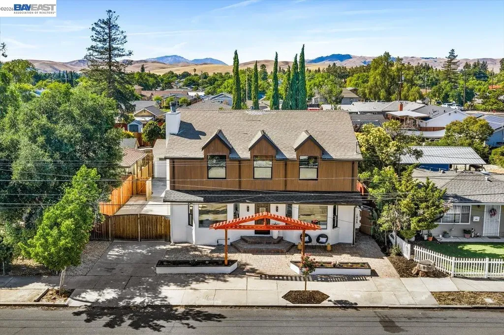 1844 Elm Street Livermore CA 94551