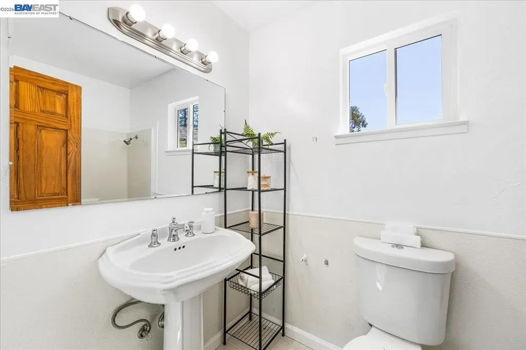 1844 Elm Street Livermore CA 94551