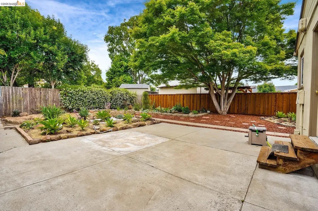 4050 Somerset Avenue Castro Valley CA 94546