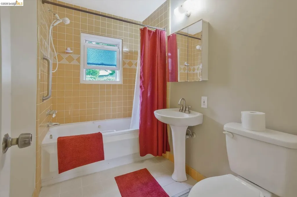 4050 Somerset Avenue Castro Valley CA 94546