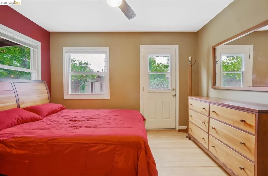 4050 Somerset Avenue Castro Valley CA 94546