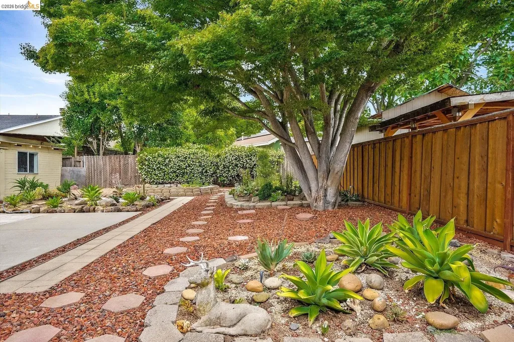 4050 Somerset Avenue Castro Valley CA 94546