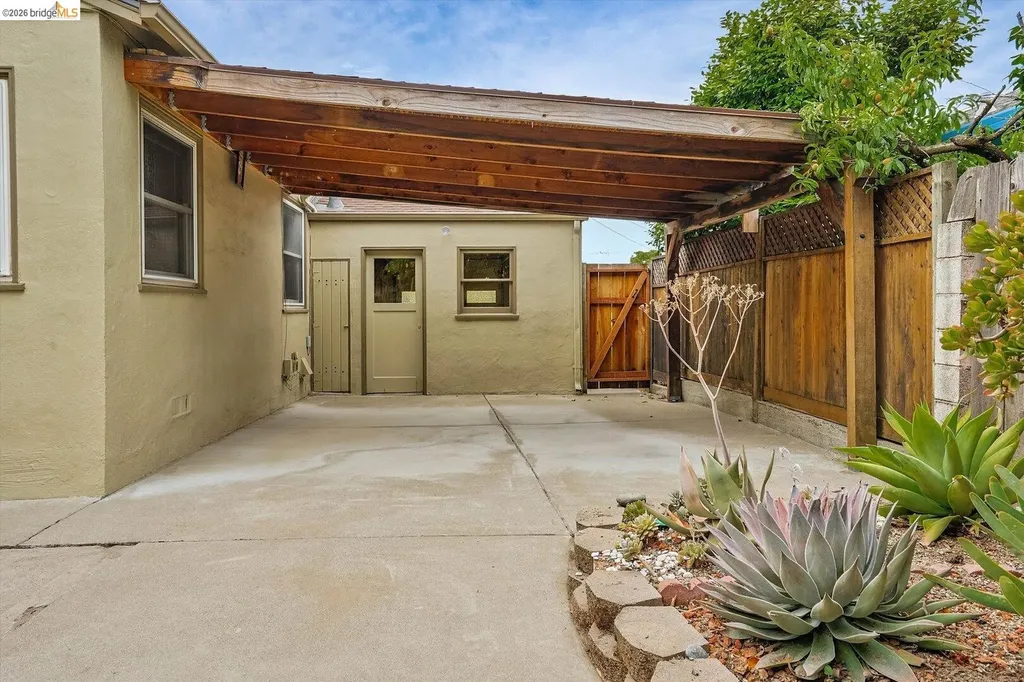 4050 Somerset Avenue Castro Valley CA 94546