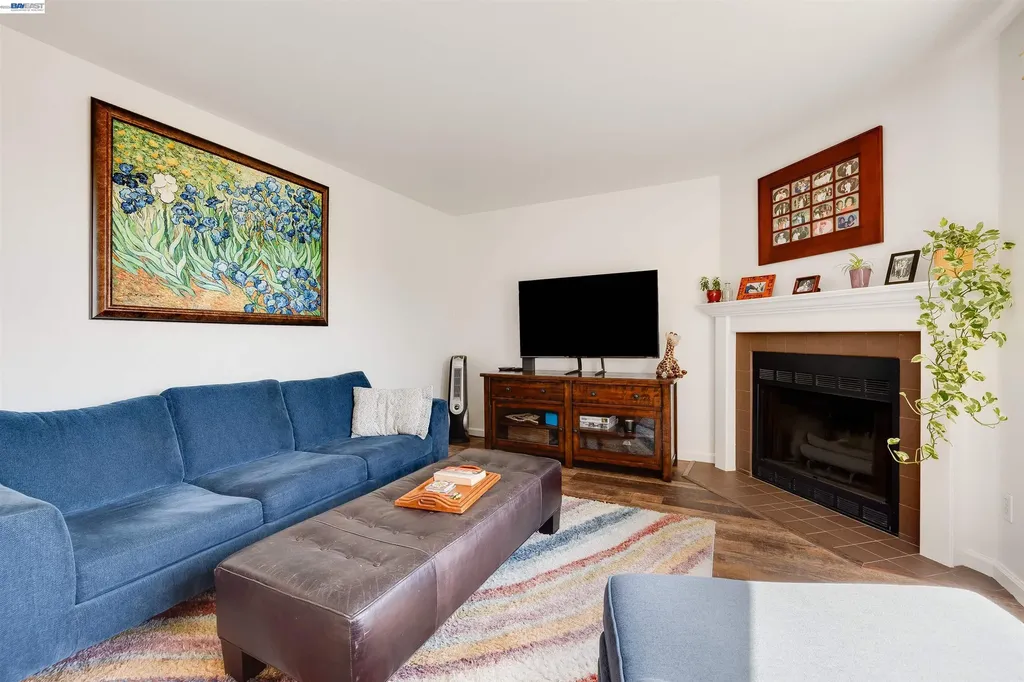 2505 Miramar Avenue Castro Valley CA 94546