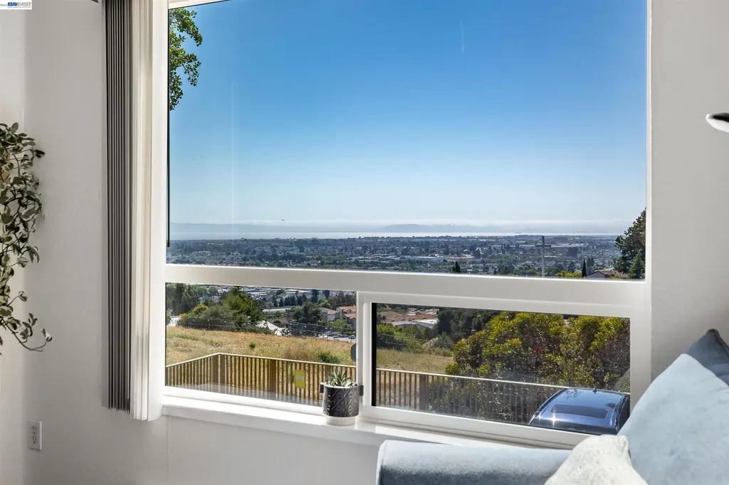 2505 Miramar Avenue Castro Valley CA 94546