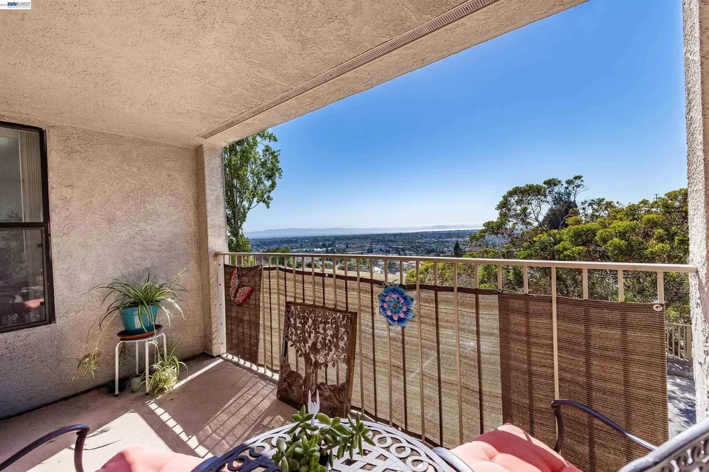 2505 Miramar Avenue Castro Valley CA 94546