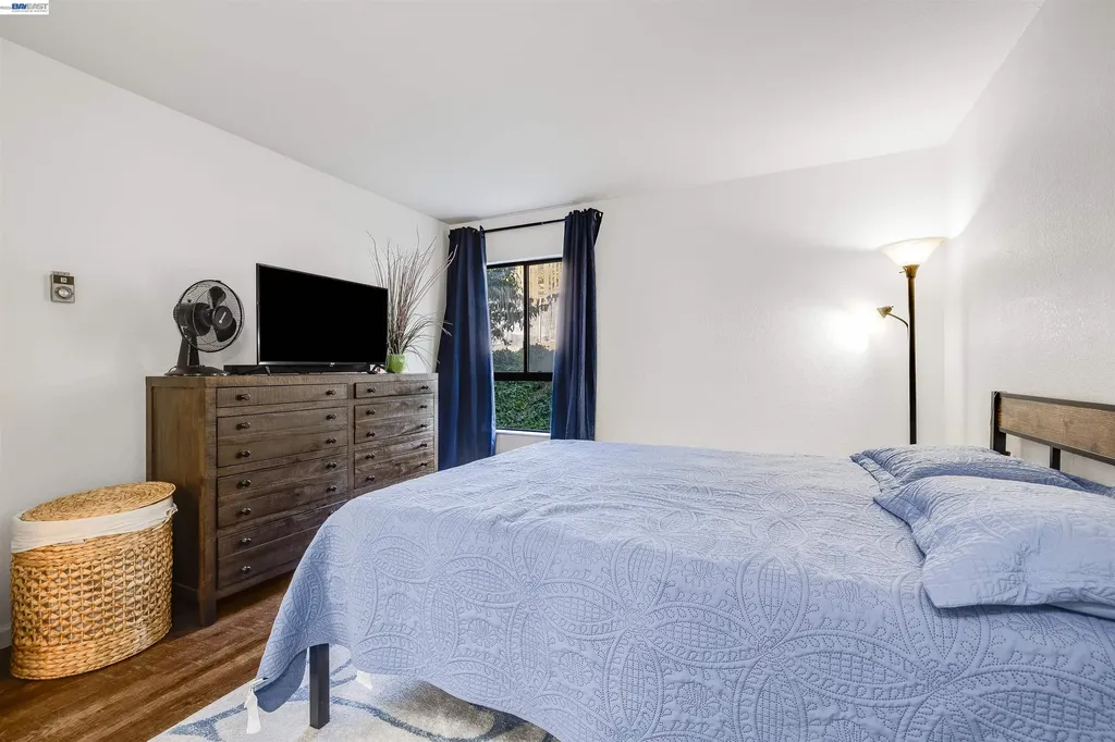 2505 Miramar Avenue Castro Valley CA 94546