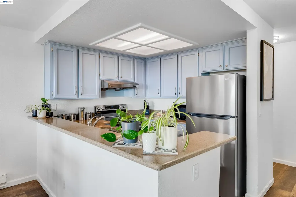 2505 Miramar Avenue Castro Valley CA 94546