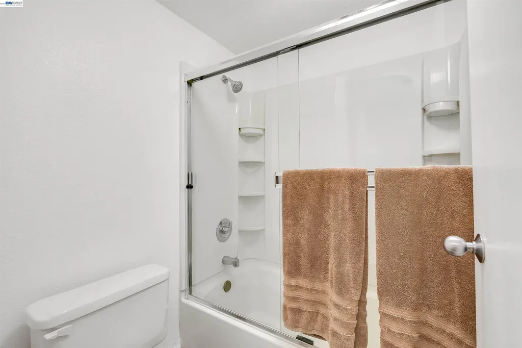 2505 Miramar Avenue Castro Valley CA 94546