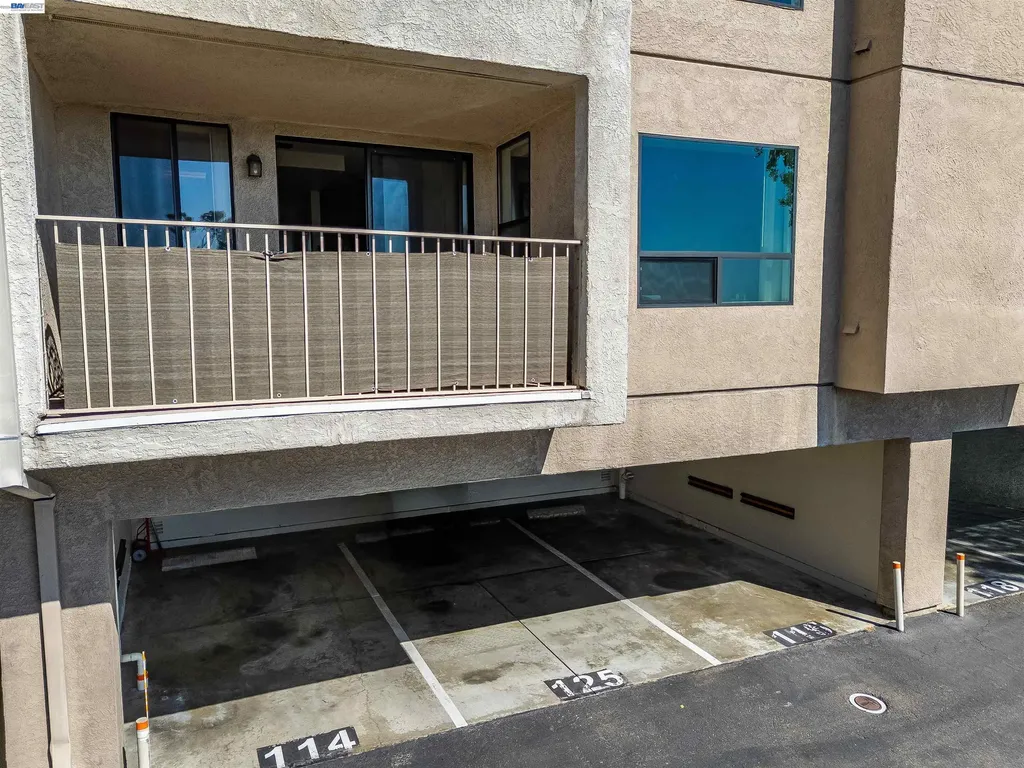 2505 Miramar Avenue Castro Valley CA 94546