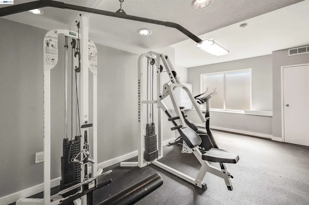 2505 Miramar Avenue Castro Valley CA 94546