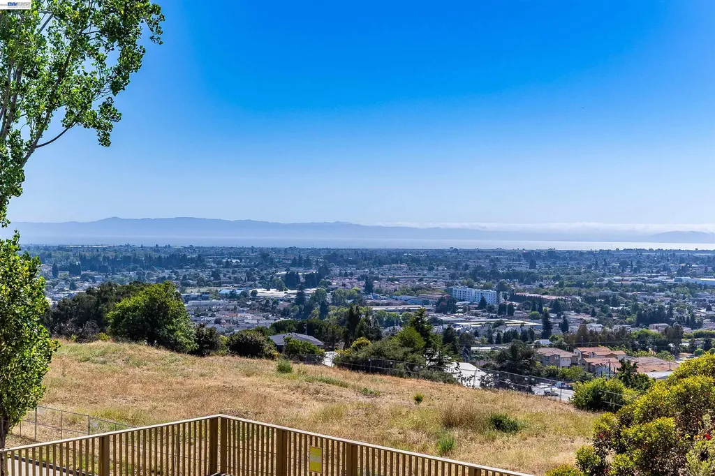 2505 Miramar Avenue Castro Valley CA 94546