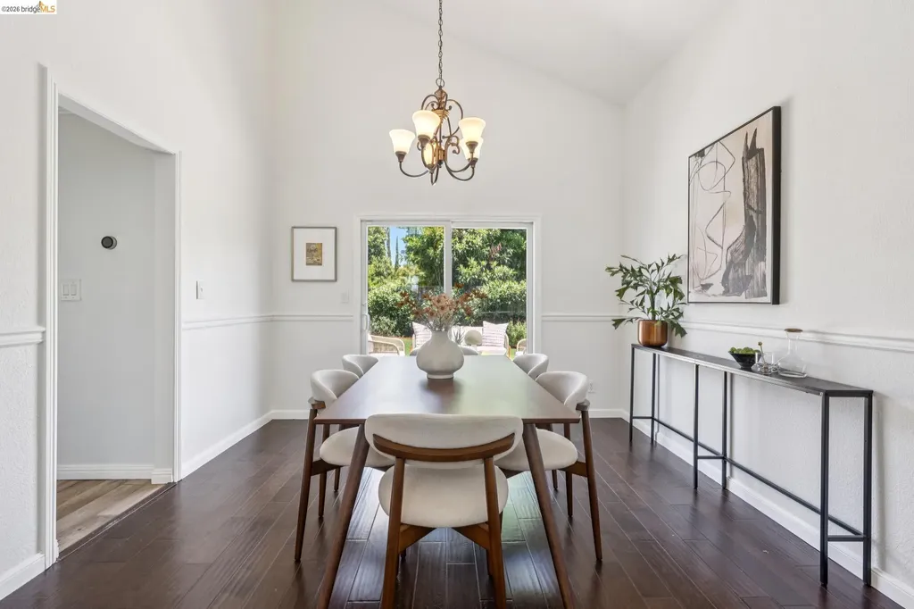 2253 Freshwater Court Martinez CA 94553
