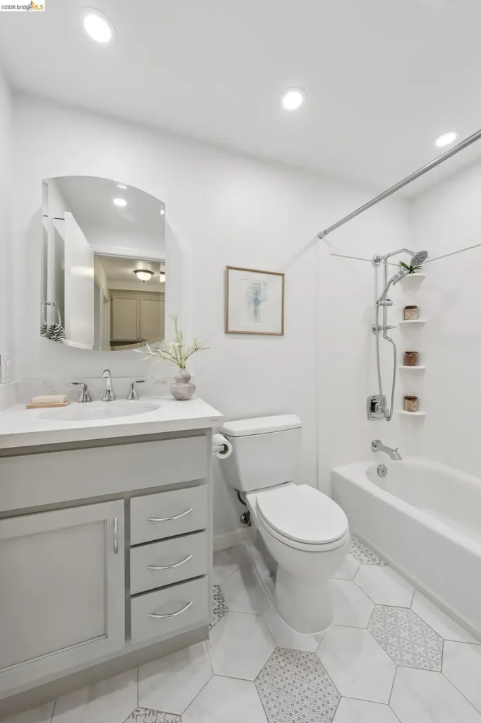 2253 Freshwater Court Martinez CA 94553