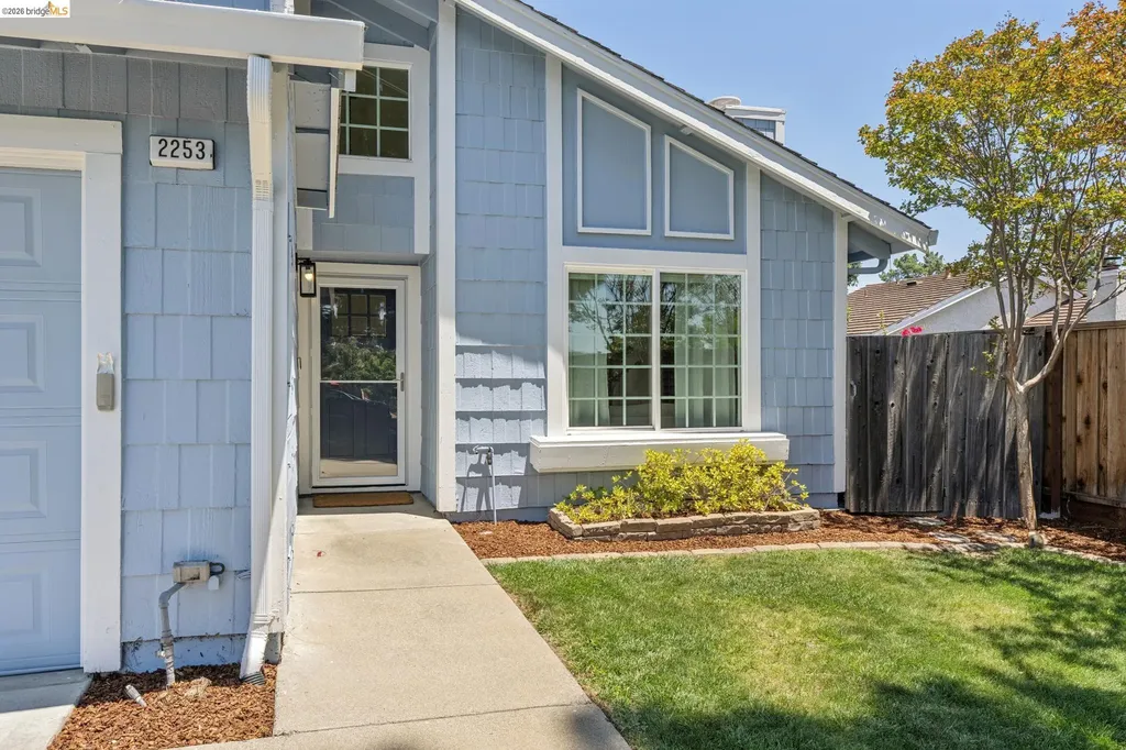 2253 Freshwater Court Martinez CA 94553