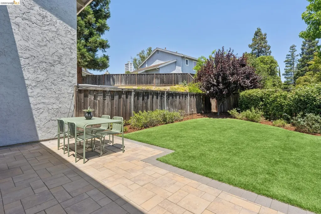2253 Freshwater Court Martinez CA 94553