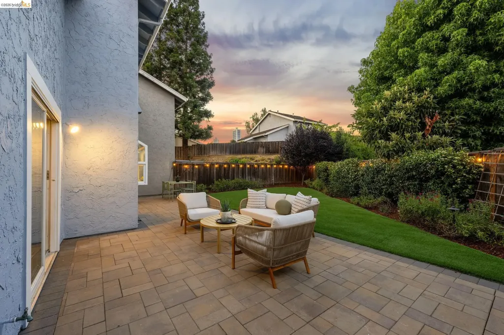 2253 Freshwater Court Martinez CA 94553