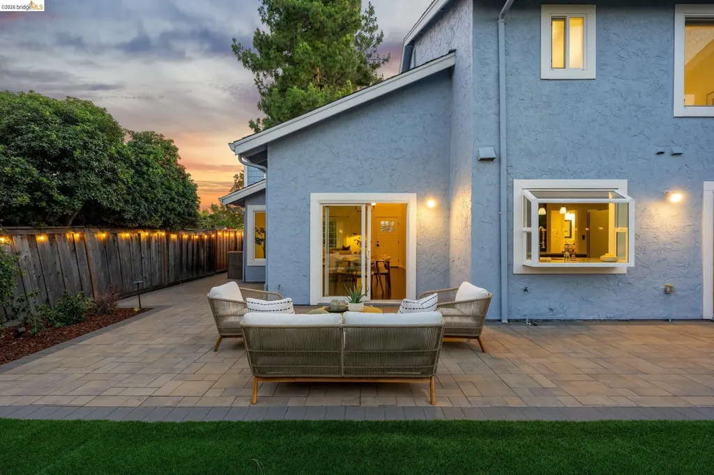 2253 Freshwater Court Martinez CA 94553