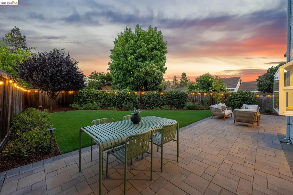 2253 Freshwater Court Martinez CA 94553