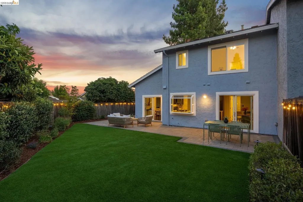 2253 Freshwater Court Martinez CA 94553
