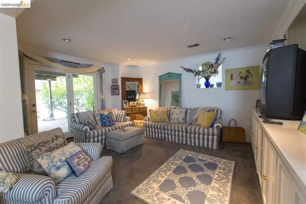 16 Craig Avenue Piedmont CA 94611