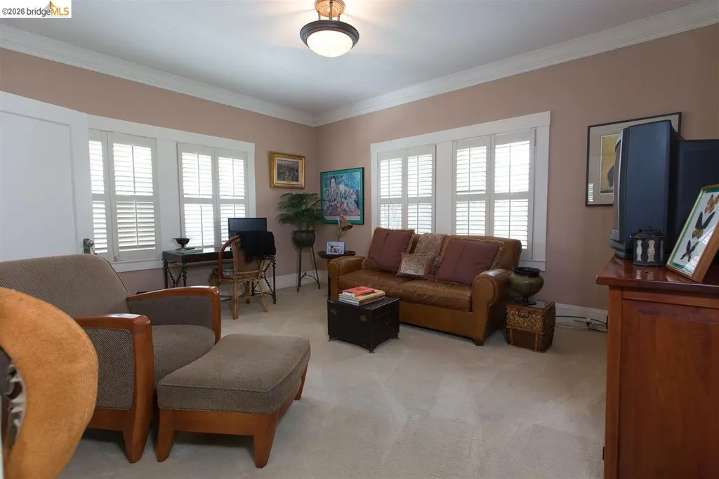 16 Craig Avenue Piedmont CA 94611