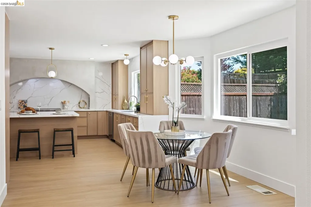 3248 Twin Oaks Drive Napa CA 94558