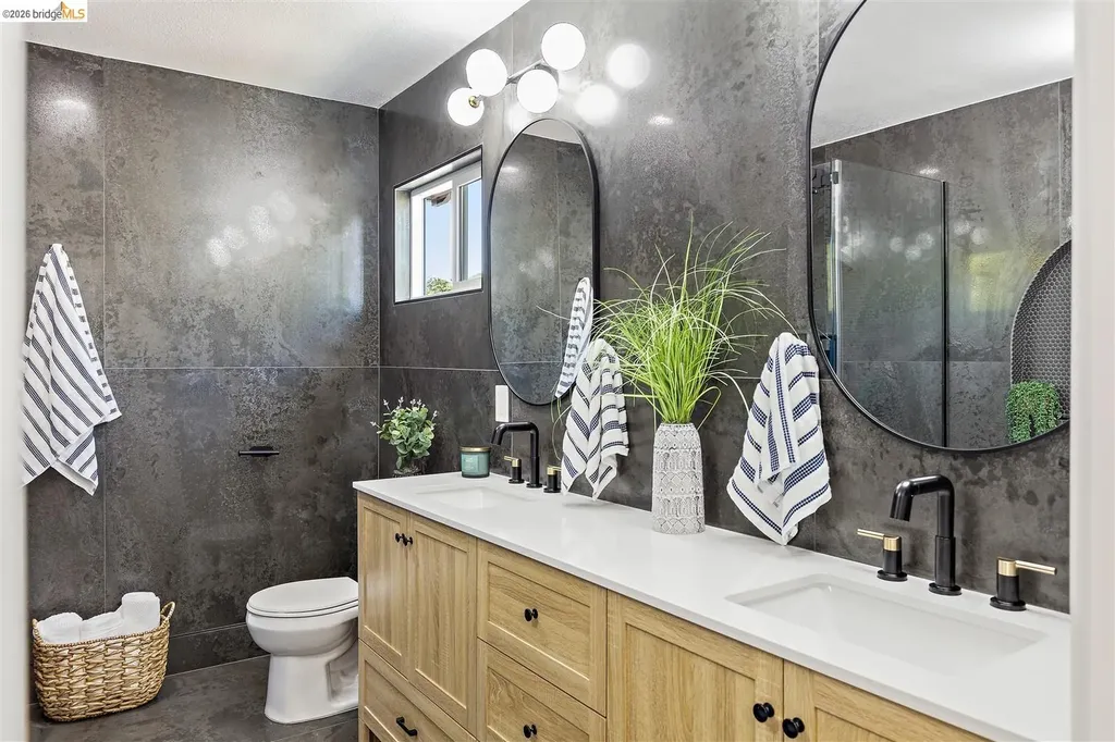 3248 Twin Oaks Drive Napa CA 94558
