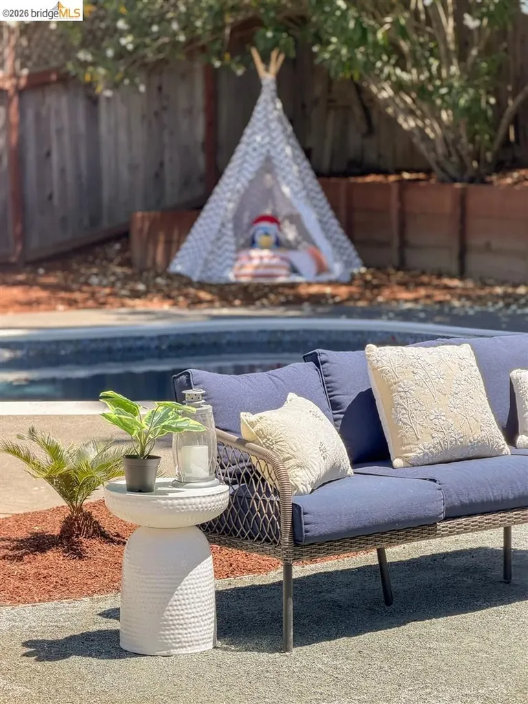 3248 Twin Oaks Drive Napa CA 94558
