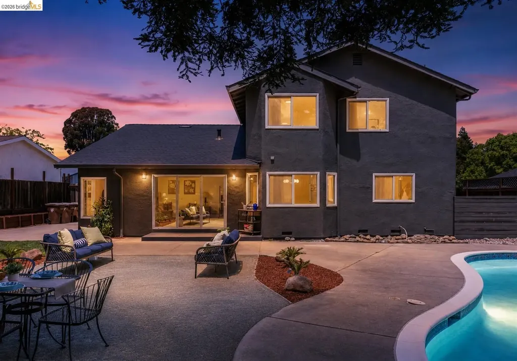 3248 Twin Oaks Drive Napa CA 94558